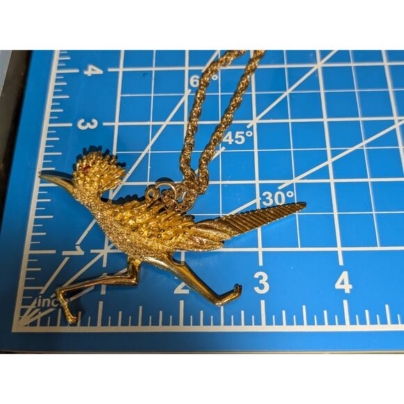 Roadrunner Circa 1970 Chunky Gold Plated On the Run Roadrunner Pendant Necklace - Picture 6 of 8